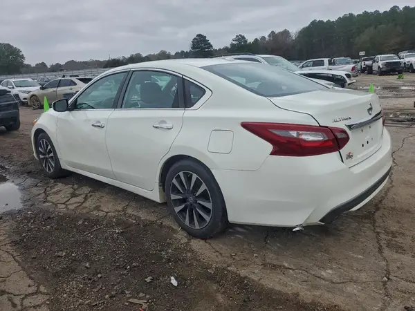 1N4AL3AP5JC163399 2018 NISSAN ALTIMA - Image 2