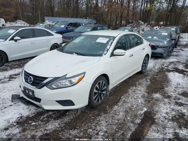 1N4AL3AP5JC163709 2018 NISSAN ALTIMA - Image 2