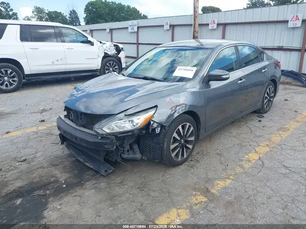 1N4AL3AP5JC166979 2018 NISSAN ALTIMA - Image 2