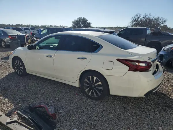 1N4AL3AP5JC169056 2018 NISSAN ALTIMA - Image 2