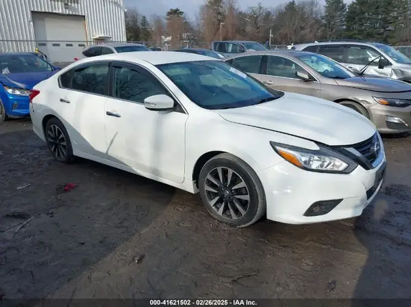 1N4AL3AP5JC170904 2018 NISSAN ALTIMA - Image 1