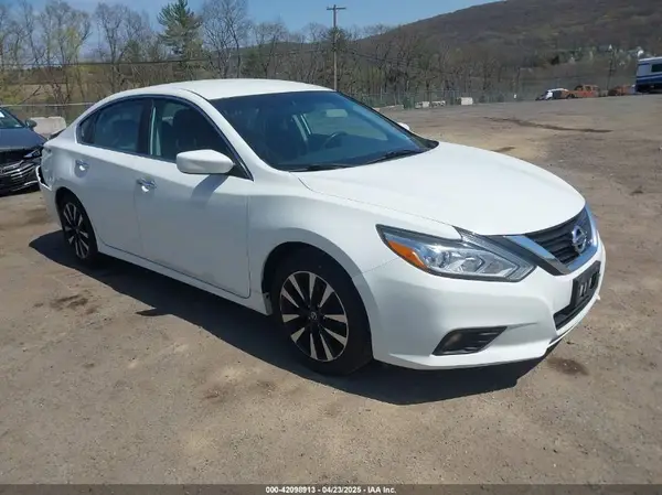 1N4AL3AP5JC173043 2018 NISSAN ALTIMA - Image 1