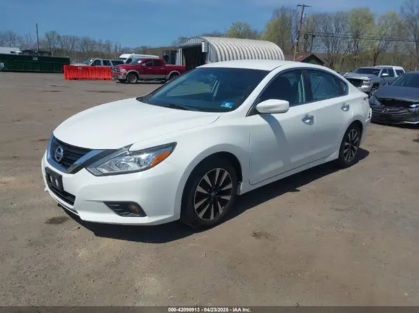 1N4AL3AP5JC173043 2018 NISSAN ALTIMA - Image 2
