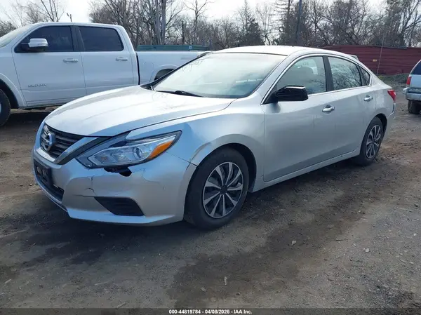 1N4AL3AP5JC175181 2018 NISSAN ALTIMA - Image 2