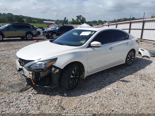 1N4AL3AP5JC176623 2018 NISSAN ALTIMA - Image 2