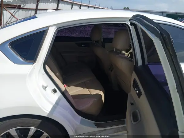 1N4AL3AP5JC176623 2018 NISSAN ALTIMA - Image 8