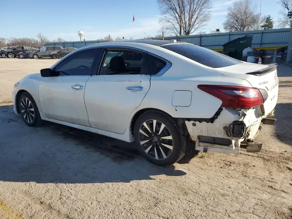 1N4AL3AP5JC176685 2018 NISSAN ALTIMA - Image 2