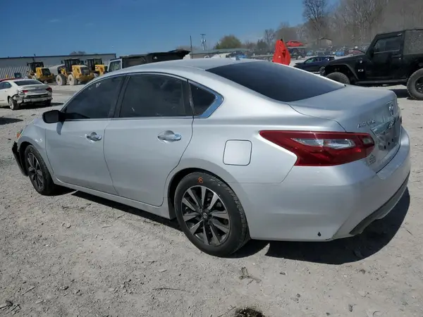 1N4AL3AP5JC177285 2018 NISSAN ALTIMA - Image 2