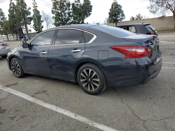 1N4AL3AP5JC178811 2018 NISSAN ALTIMA - Image 2