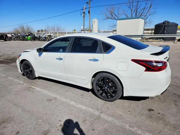 1N4AL3AP5JC180963 2018 NISSAN ALTIMA - Image 2