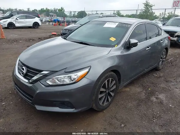 1N4AL3AP5JC183605 2018 NISSAN ALTIMA - Image 2