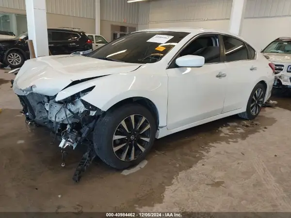 1N4AL3AP5JC184981 2018 NISSAN ALTIMA - Image 2