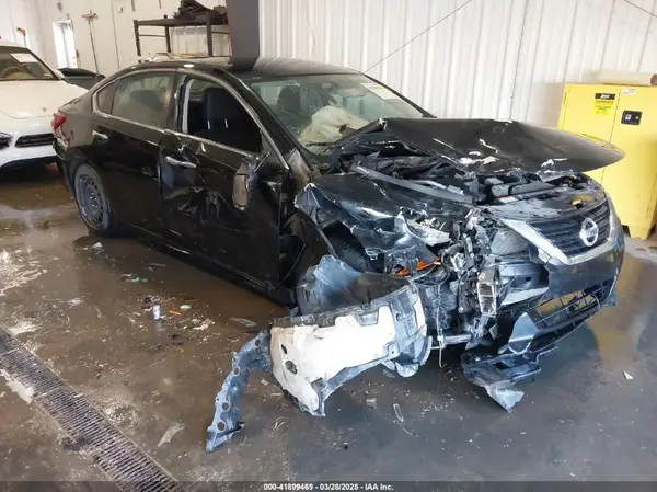 1N4AL3AP5JC185905 2018 NISSAN ALTIMA - Image 1