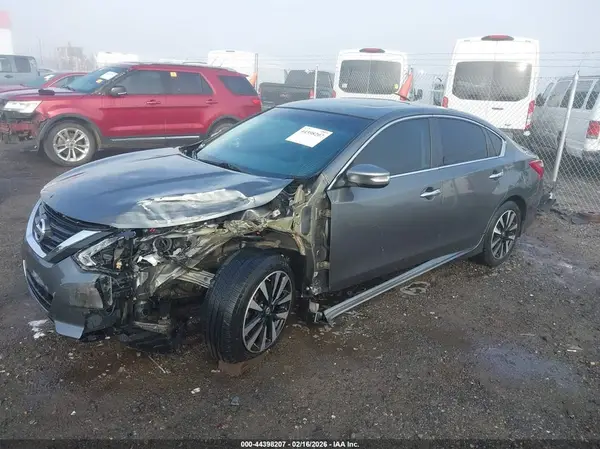 1N4AL3AP5JC186309 2018 NISSAN ALTIMA - Image 2
