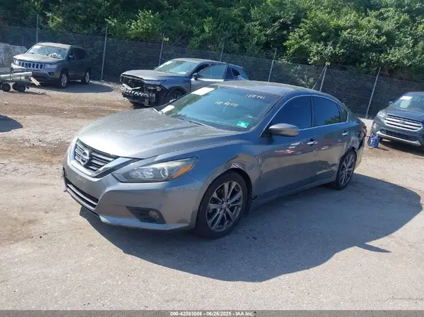 1N4AL3AP5JC188741 2018 NISSAN ALTIMA - Image 2