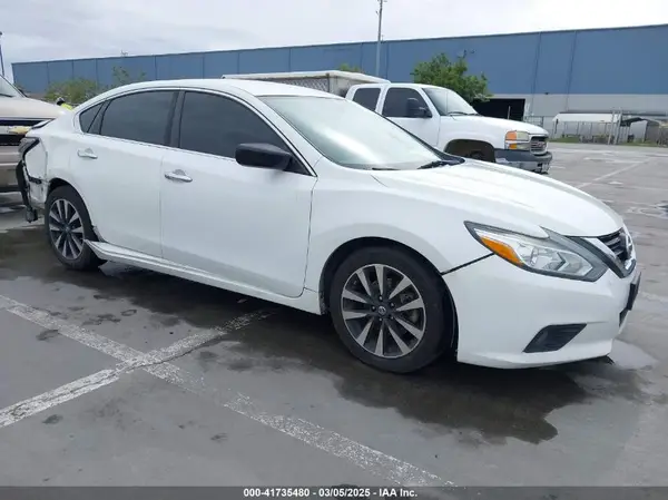 1N4AL3AP5JC190425 2018 NISSAN ALTIMA - Image 1