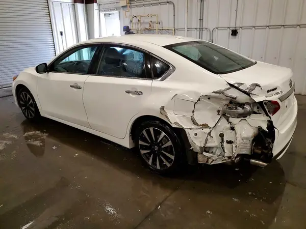 1N4AL3AP5JC190585 2018 NISSAN ALTIMA - Image 2