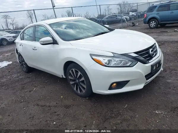 1N4AL3AP5JC192434 2018 NISSAN ALTIMA - Image 1