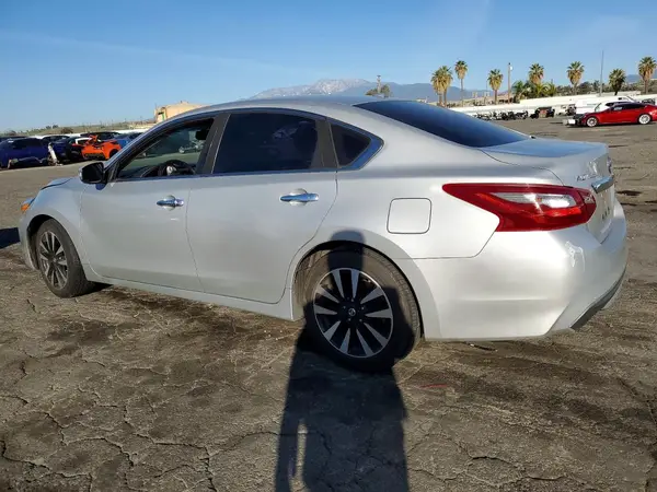 1N4AL3AP5JC194281 2018 NISSAN ALTIMA - Image 2
