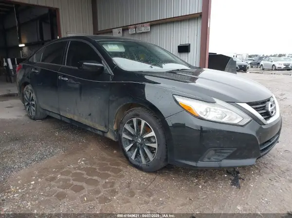 1N4AL3AP5JC195608 2018 NISSAN ALTIMA - Image 1
