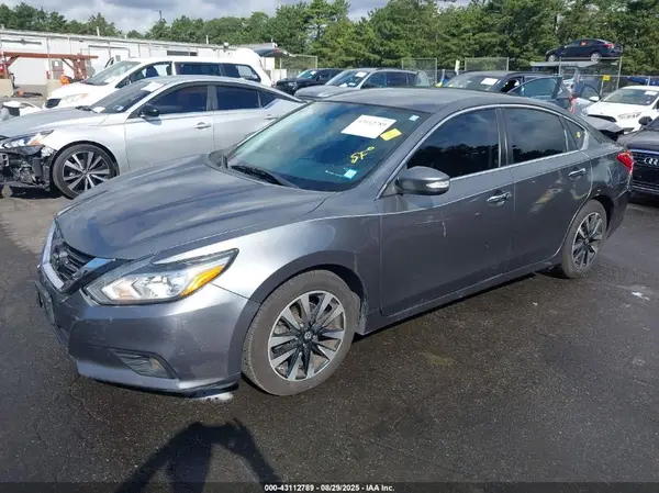 1N4AL3AP5JC195768 2018 NISSAN ALTIMA - Image 2