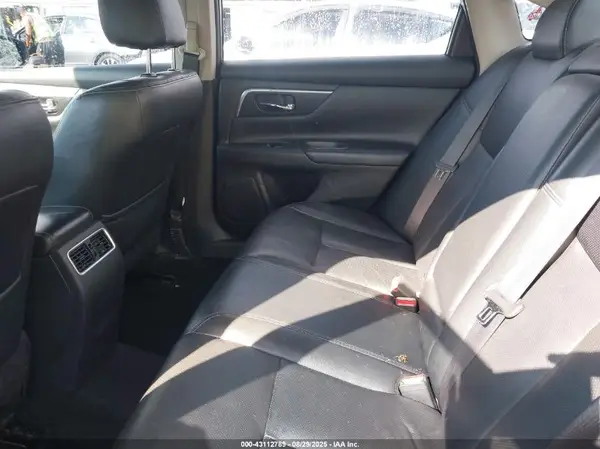 1N4AL3AP5JC195768 2018 NISSAN ALTIMA - Image 8