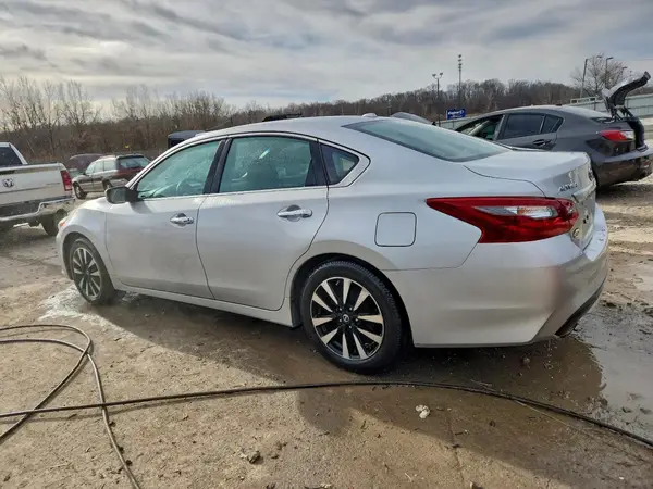 1N4AL3AP5JC196368 2018 NISSAN ALTIMA - Image 2