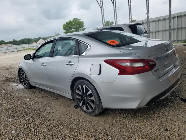 1N4AL3AP5JC196662 2018 NISSAN ALTIMA - Image 2