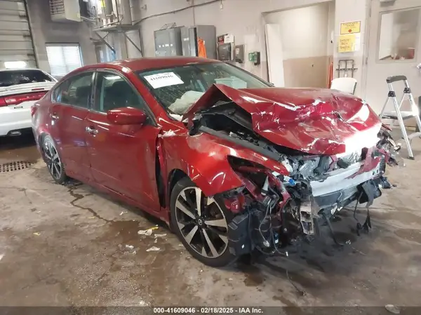 1N4AL3AP5JC198699 2018 NISSAN ALTIMA - Image 1