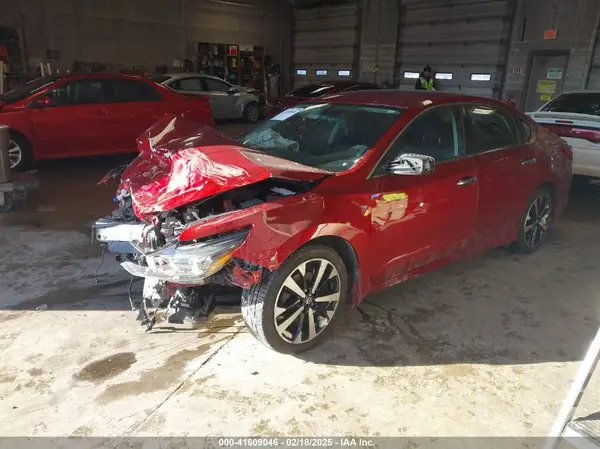 1N4AL3AP5JC198699 2018 NISSAN ALTIMA - Image 2