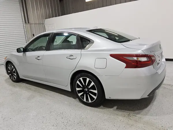 1N4AL3AP5JC199934 2018 NISSAN ALTIMA - Image 2