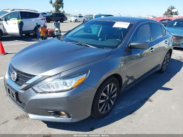 1N4AL3AP5JC200564 2018 NISSAN ALTIMA - Image 2