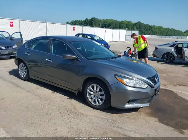1N4AL3AP5JC202895 2018 NISSAN ALTIMA - Image 1