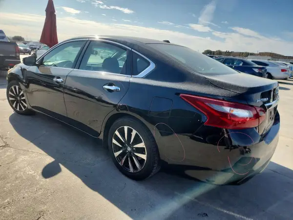 1N4AL3AP5JC206266 2018 NISSAN ALTIMA - Image 2