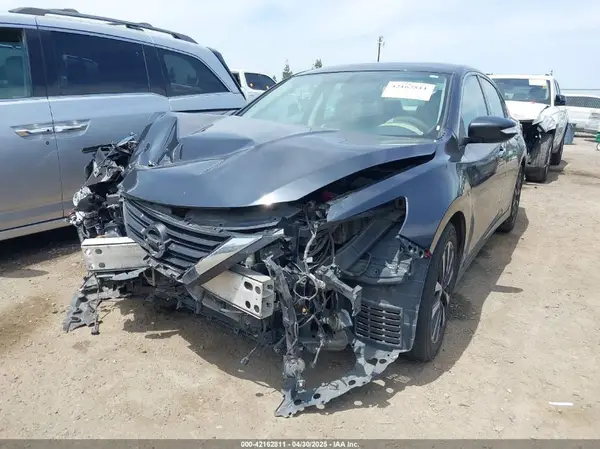 1N4AL3AP5JC207529 2018 NISSAN ALTIMA - Image 2