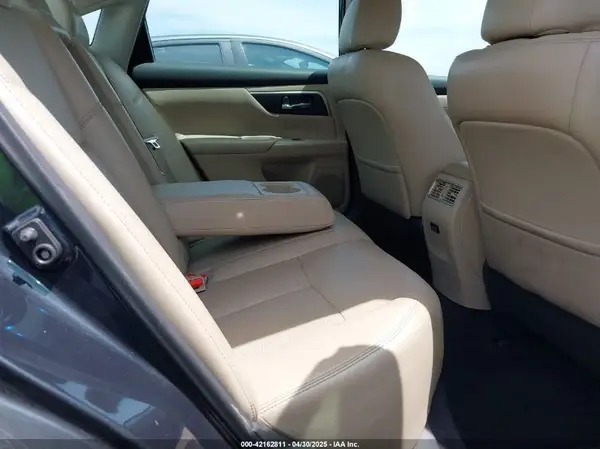 1N4AL3AP5JC207529 2018 NISSAN ALTIMA - Image 8