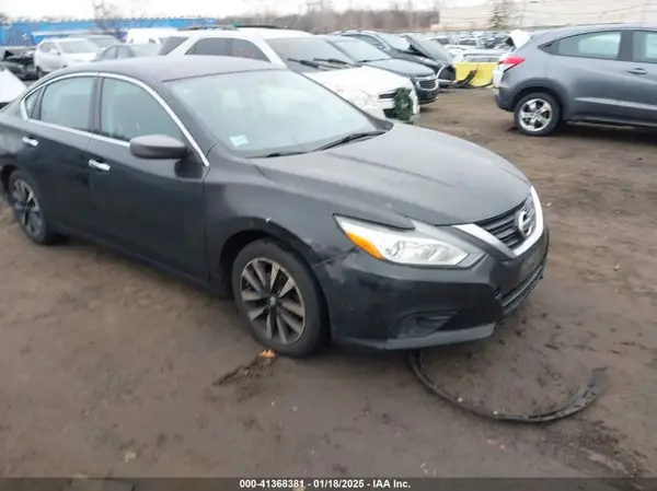 1N4AL3AP5JC208275 2018 NISSAN ALTIMA - Image 1