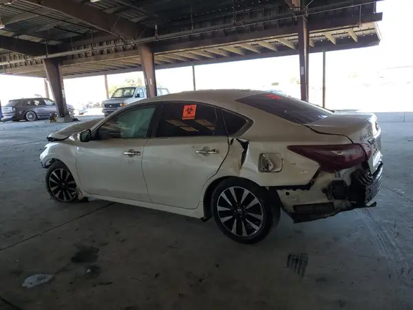 1N4AL3AP5JC210785 2018 NISSAN ALTIMA - Image 2