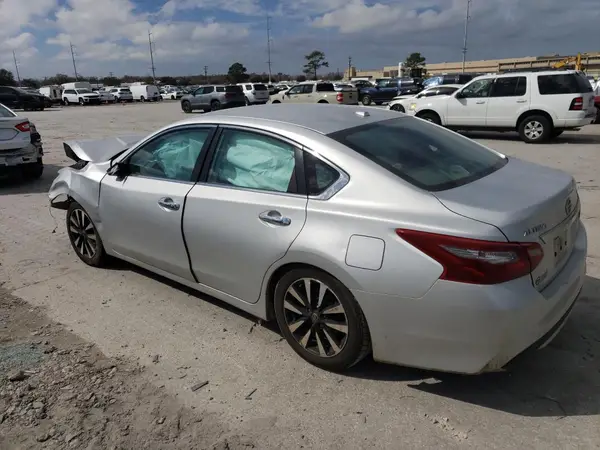 1N4AL3AP5JC210852 2018 NISSAN ALTIMA - Image 2