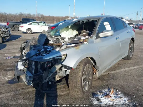 1N4AL3AP5JC213069 2018 NISSAN ALTIMA - Image 2