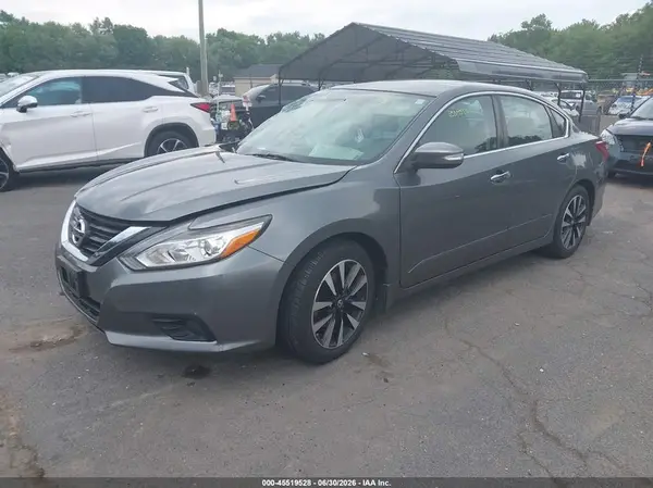 1N4AL3AP5JC213329 2018 NISSAN ALTIMA - Image 2