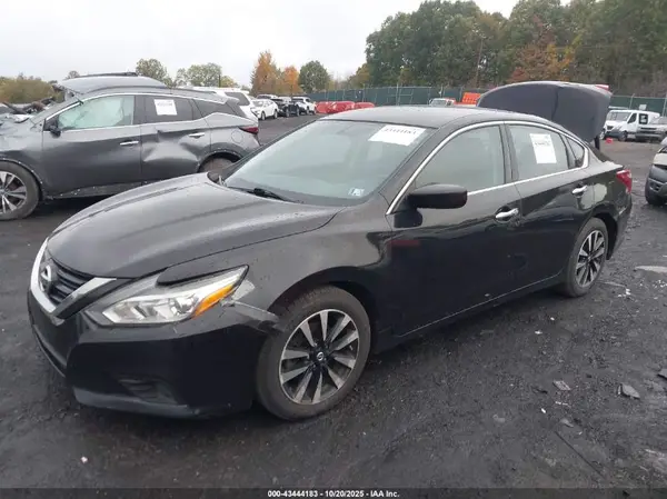 1N4AL3AP5JC213458 2018 NISSAN ALTIMA - Image 2