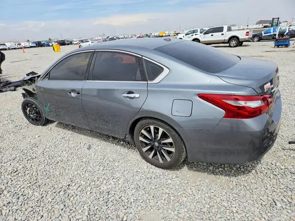 1N4AL3AP5JC215825 2018 NISSAN ALTIMA - Image 2