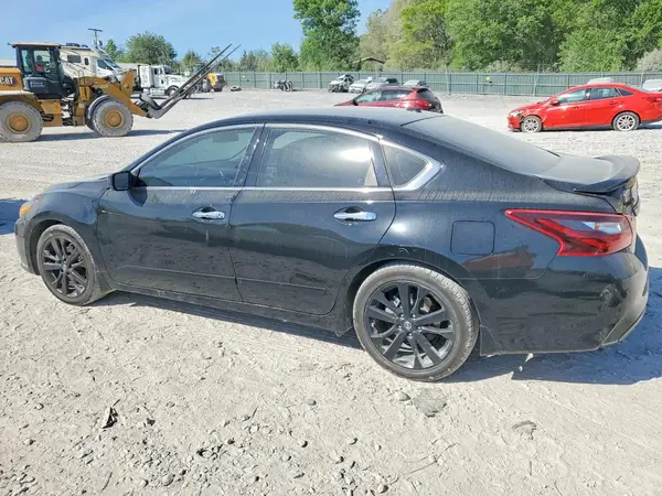 1N4AL3AP5JC217493 2018 NISSAN ALTIMA - Image 2