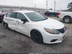 1N4AL3AP5JC218885 2018 NISSAN ALTIMA