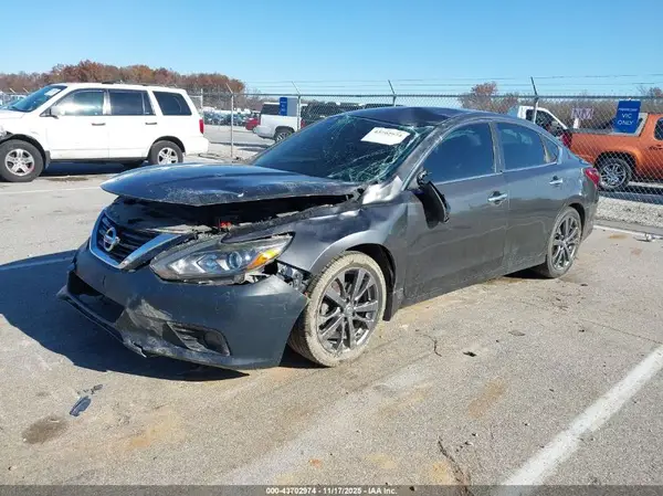 1N4AL3AP5JC219227 2018 NISSAN ALTIMA - Image 2