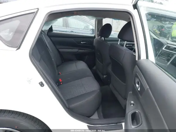 1N4AL3AP5JC220426 2018 NISSAN ALTIMA - Image 8