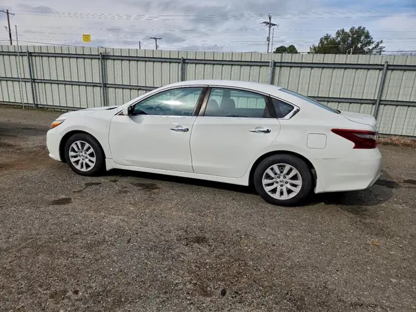 1N4AL3AP5JC224086 2018 NISSAN ALTIMA - Image 2