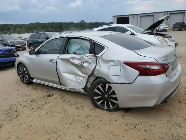 1N4AL3AP5JC225576 2018 NISSAN ALTIMA - Image 2