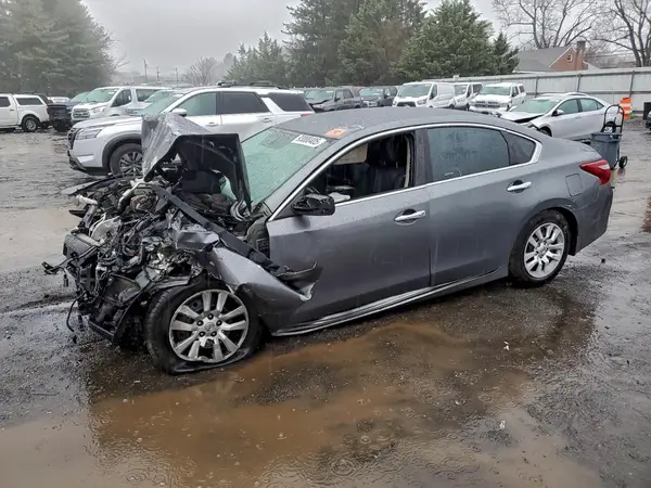 1N4AL3AP5JC226758 2018 NISSAN ALTIMA - Image 1